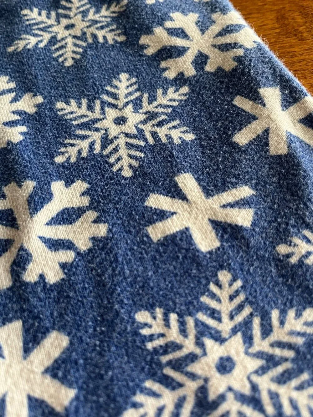 Hanna Andersson blue snowflake pajamas 130